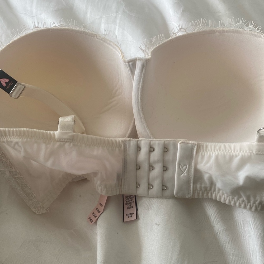 Ivory Lace Dream Angels Bra